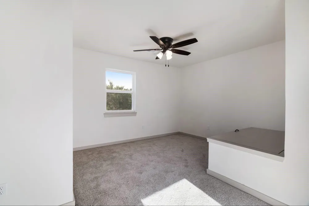 670 County Road 44050 Powderly, TX 75473
