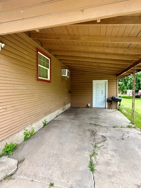 805 W 3rd Street Clarksville, TX 75426