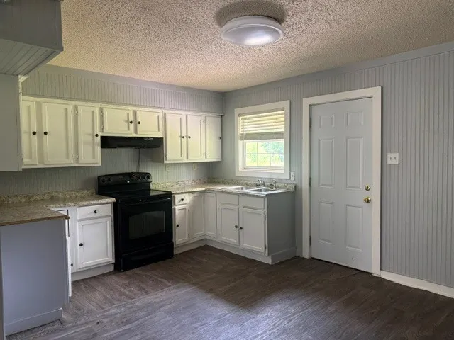 805 W 3rd Street Clarksville, TX 75426