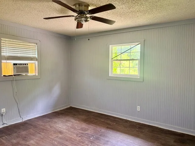 805 W 3rd Street Clarksville, TX 75426
