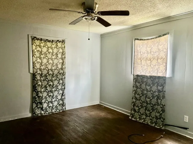805 W 3rd Street Clarksville, TX 75426