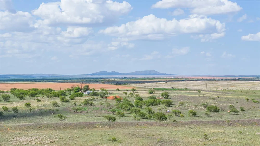 300 County Road 232 Rotan, TX 79546