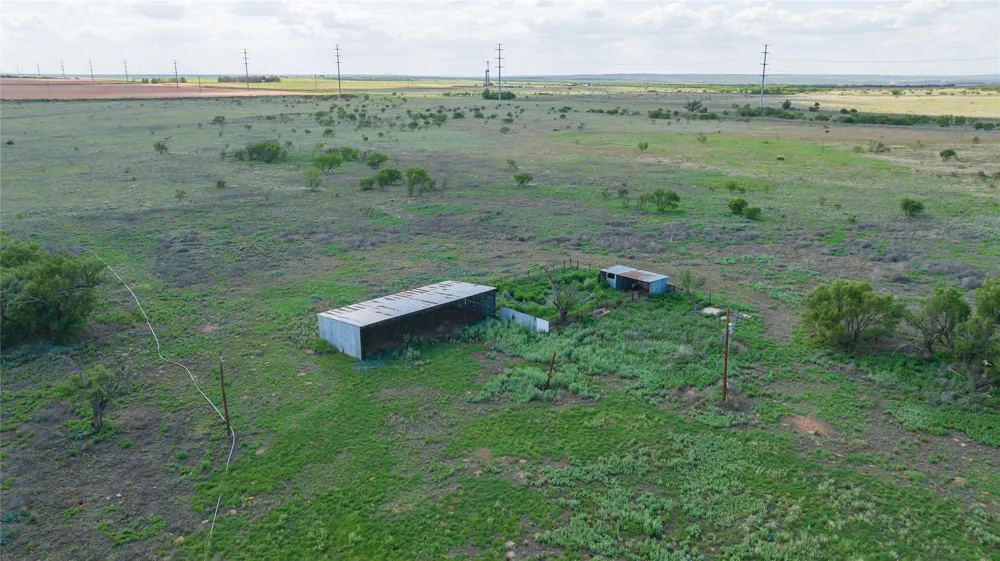 300 County Road 232 Rotan, TX 79546