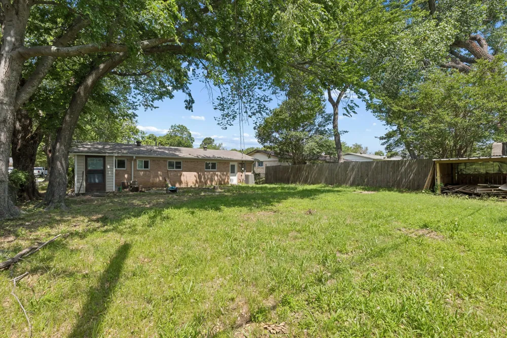 2013 Alan A Dale Road Arlington, TX 76013