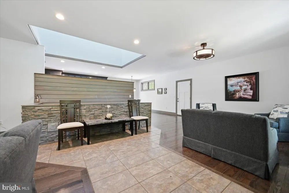 115 RIDGEWOOD LANE Hawley, PA 18428