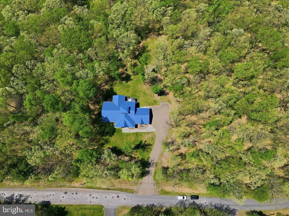 115 RIDGEWOOD LANE Hawley, PA 18428