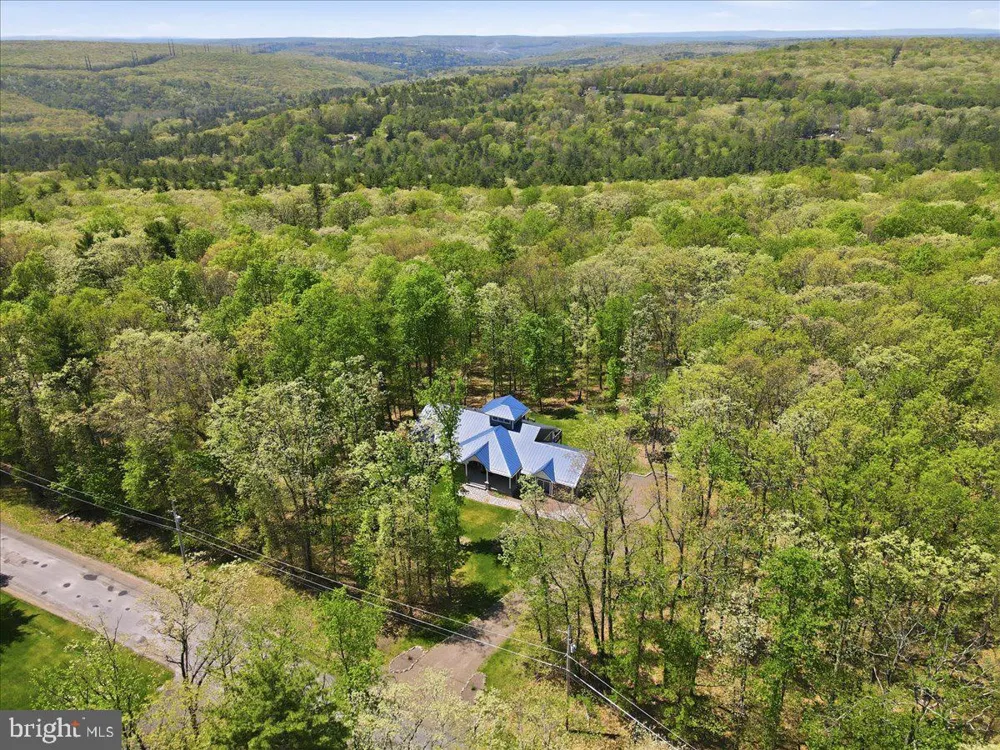 115 RIDGEWOOD LANE Hawley, PA 18428