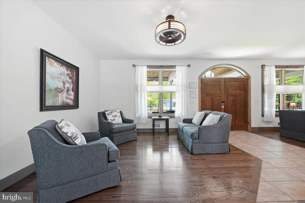 115 RIDGEWOOD LANE Hawley, PA 18428