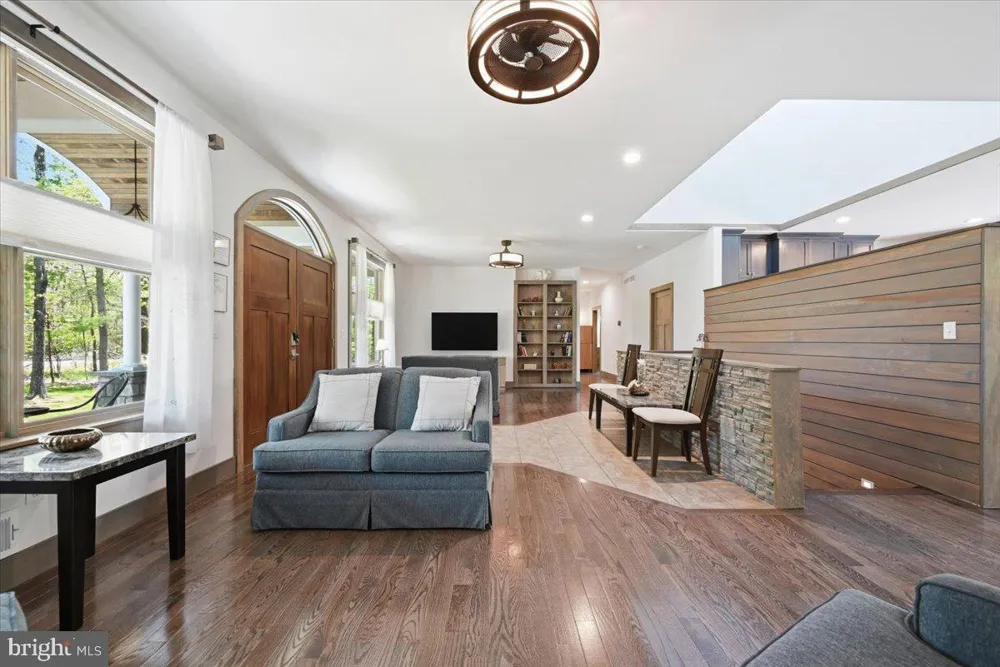 115 RIDGEWOOD LANE Hawley, PA 18428