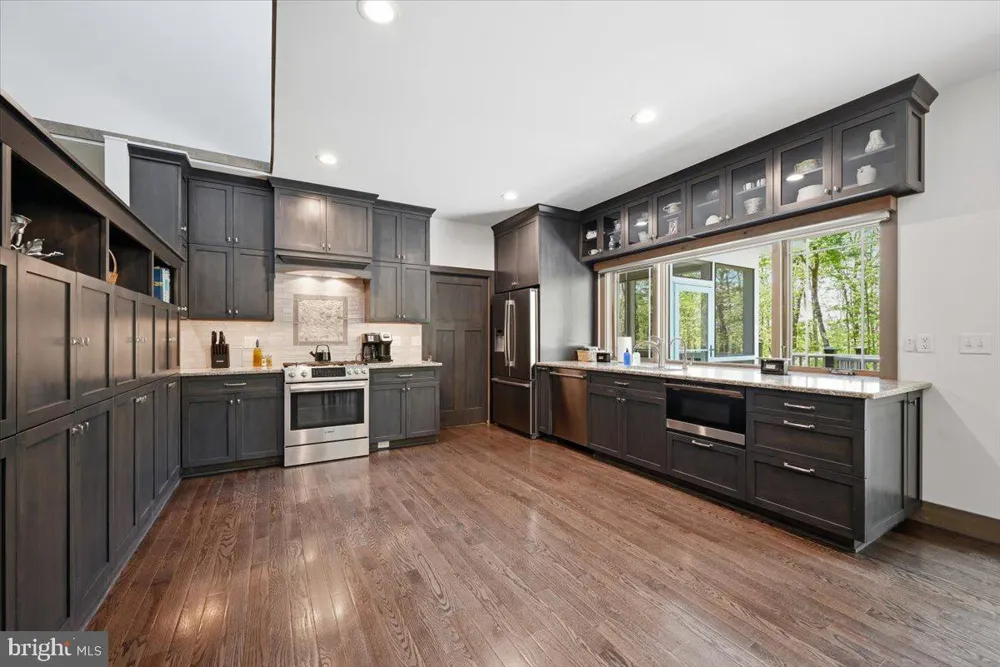 115 RIDGEWOOD LANE Hawley, PA 18428