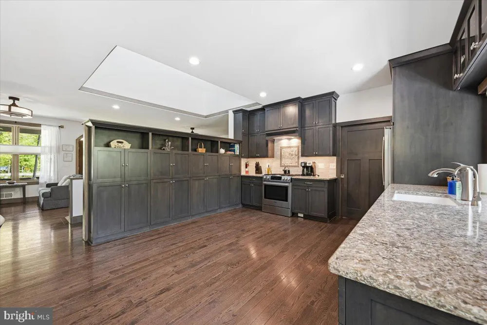 115 RIDGEWOOD LANE Hawley, PA 18428