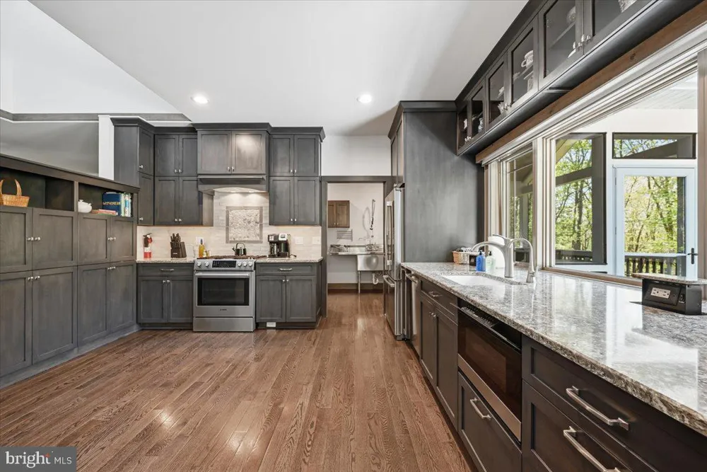 115 RIDGEWOOD LANE Hawley, PA 18428