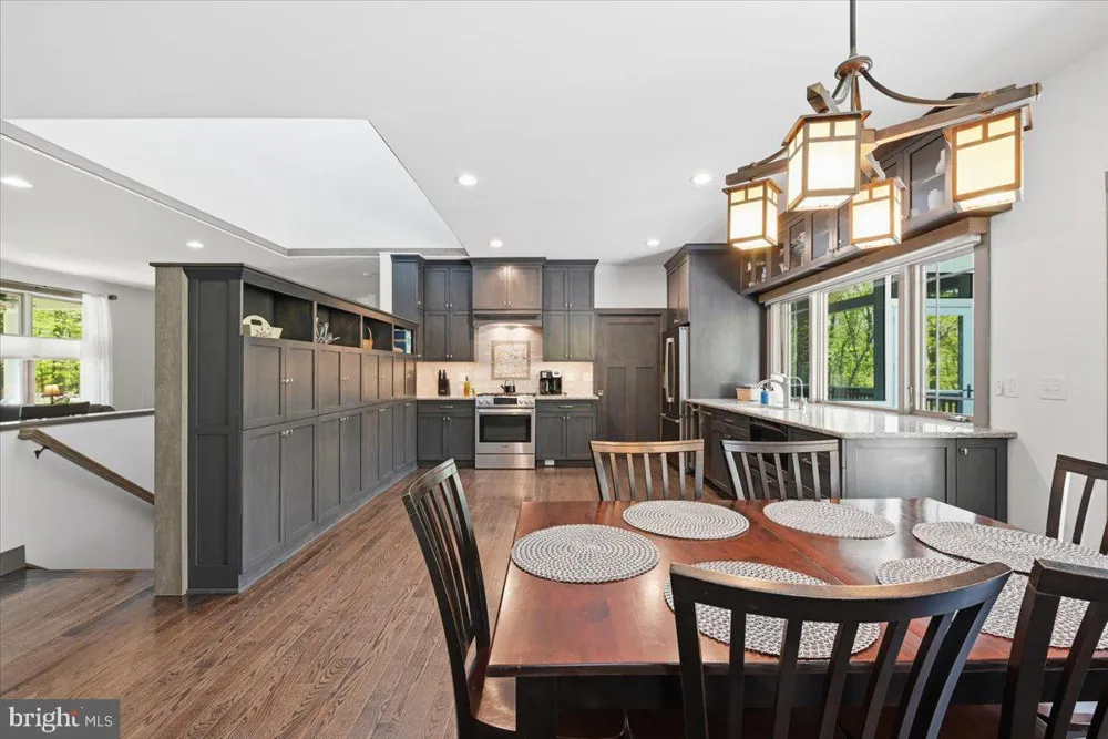 115 RIDGEWOOD LANE Hawley, PA 18428