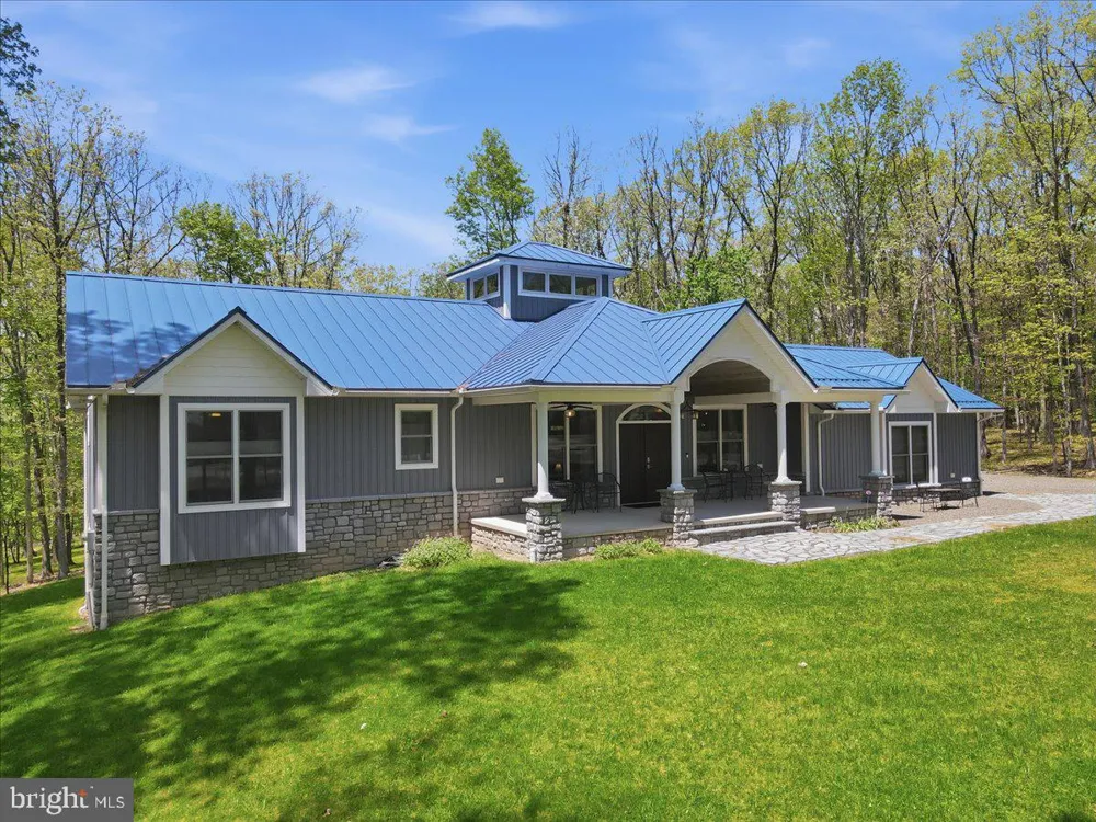 115 RIDGEWOOD LANE Hawley, PA 18428