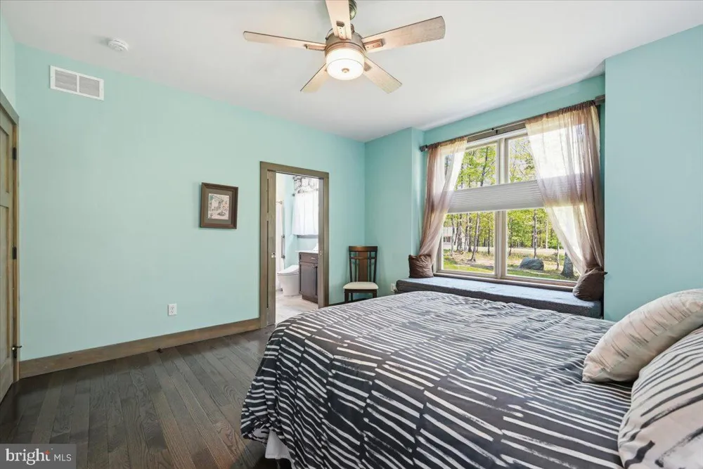 115 RIDGEWOOD LANE Hawley, PA 18428