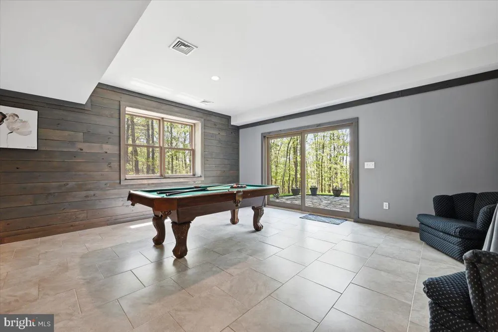 115 RIDGEWOOD LANE Hawley, PA 18428