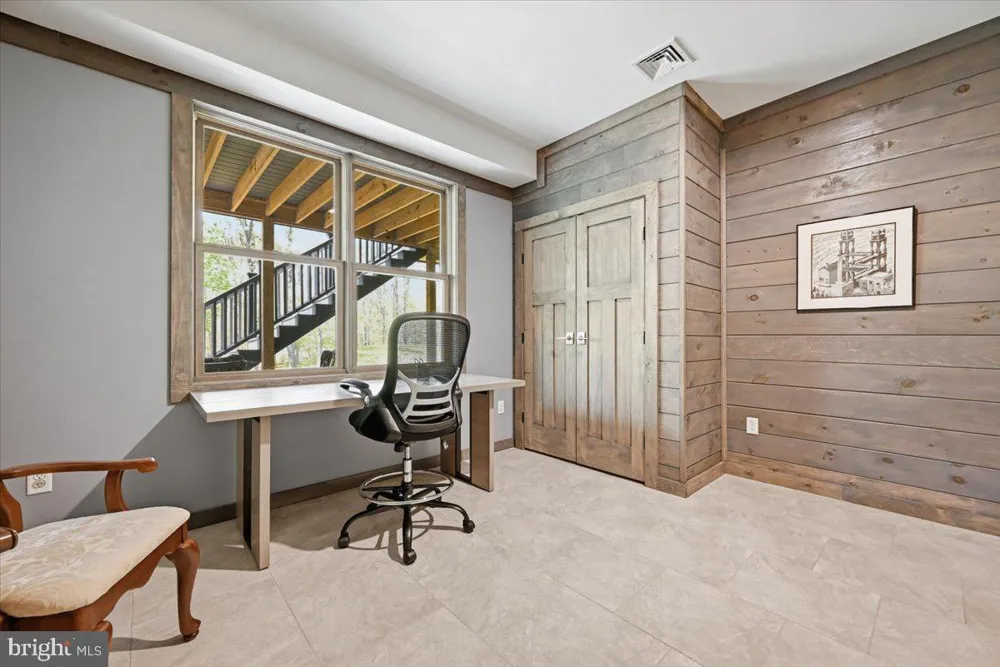 115 RIDGEWOOD LANE Hawley, PA 18428
