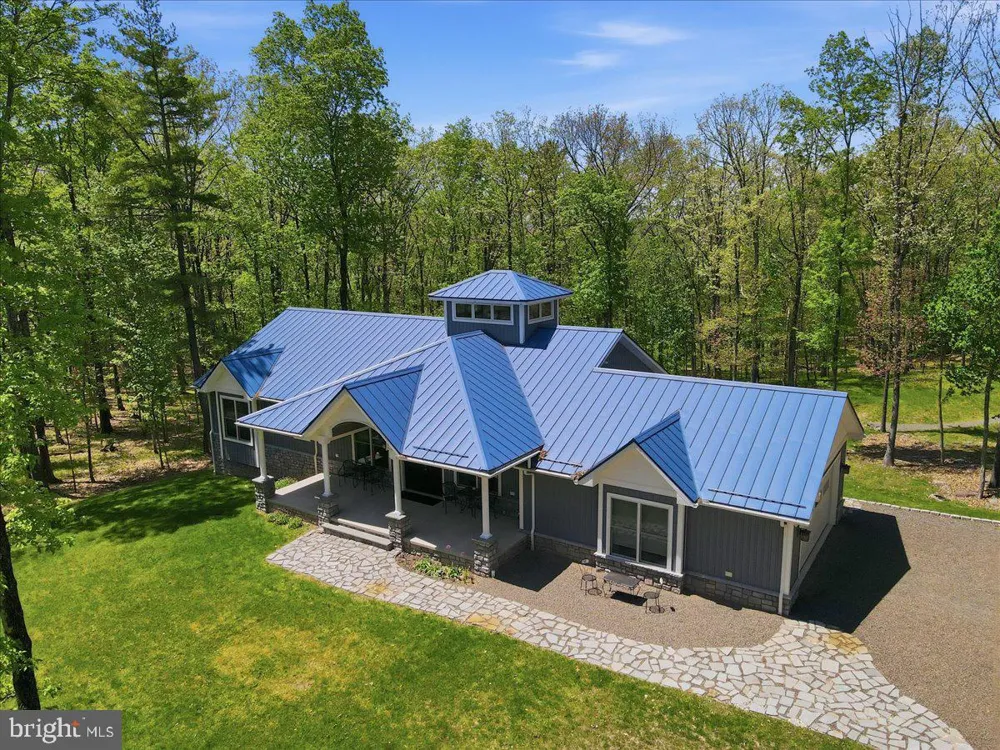 115 RIDGEWOOD LANE Hawley, PA 18428