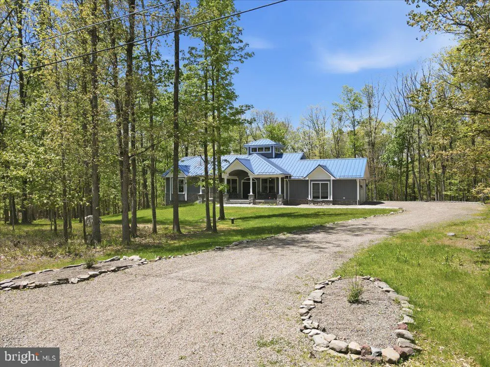 115 RIDGEWOOD LANE Hawley, PA 18428