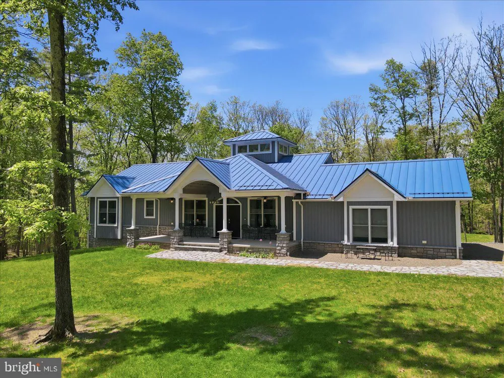 115 RIDGEWOOD LANE Hawley, PA 18428