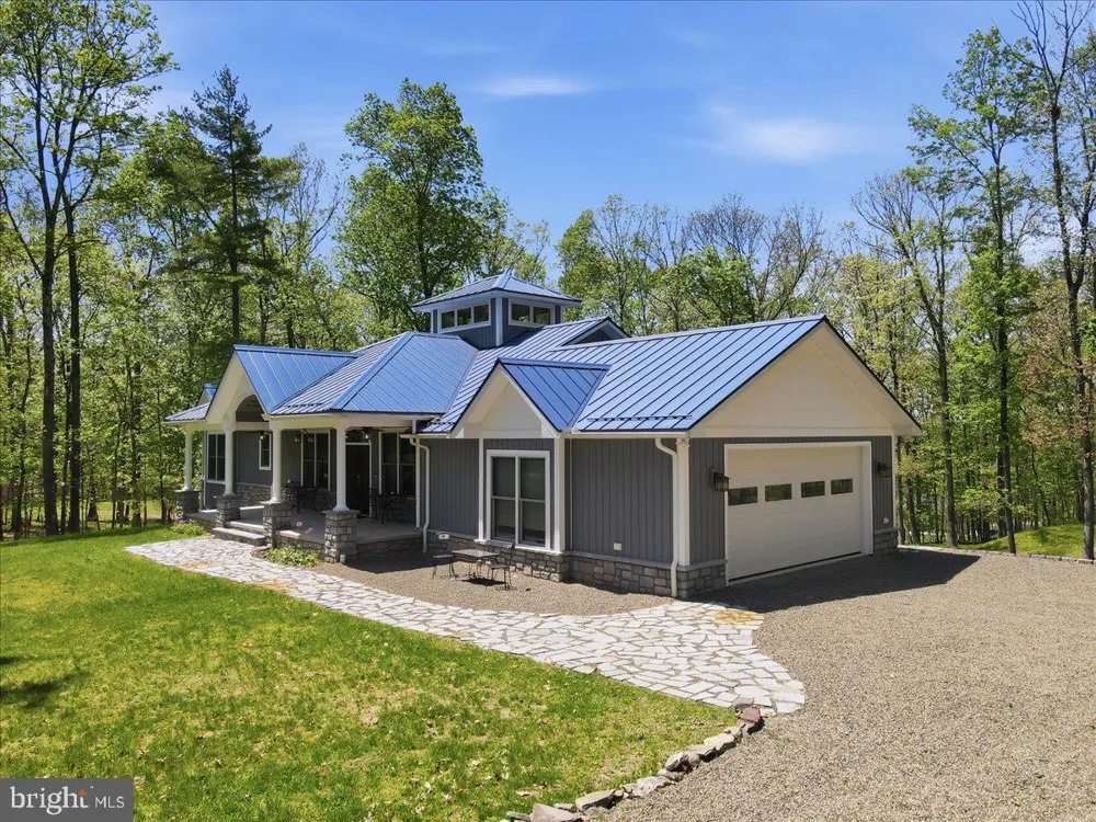 115 RIDGEWOOD LANE Hawley, PA 18428