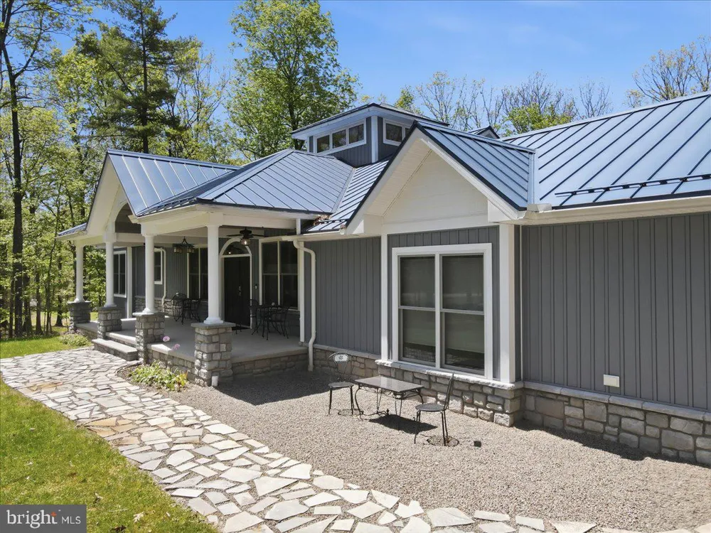 115 RIDGEWOOD LANE Hawley, PA 18428