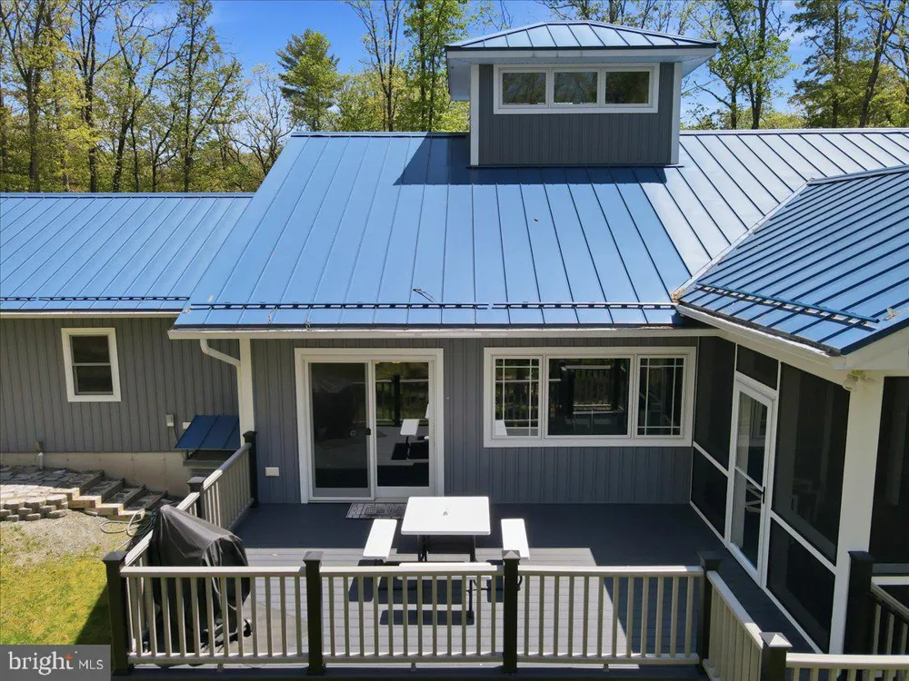 115 RIDGEWOOD LANE Hawley, PA 18428