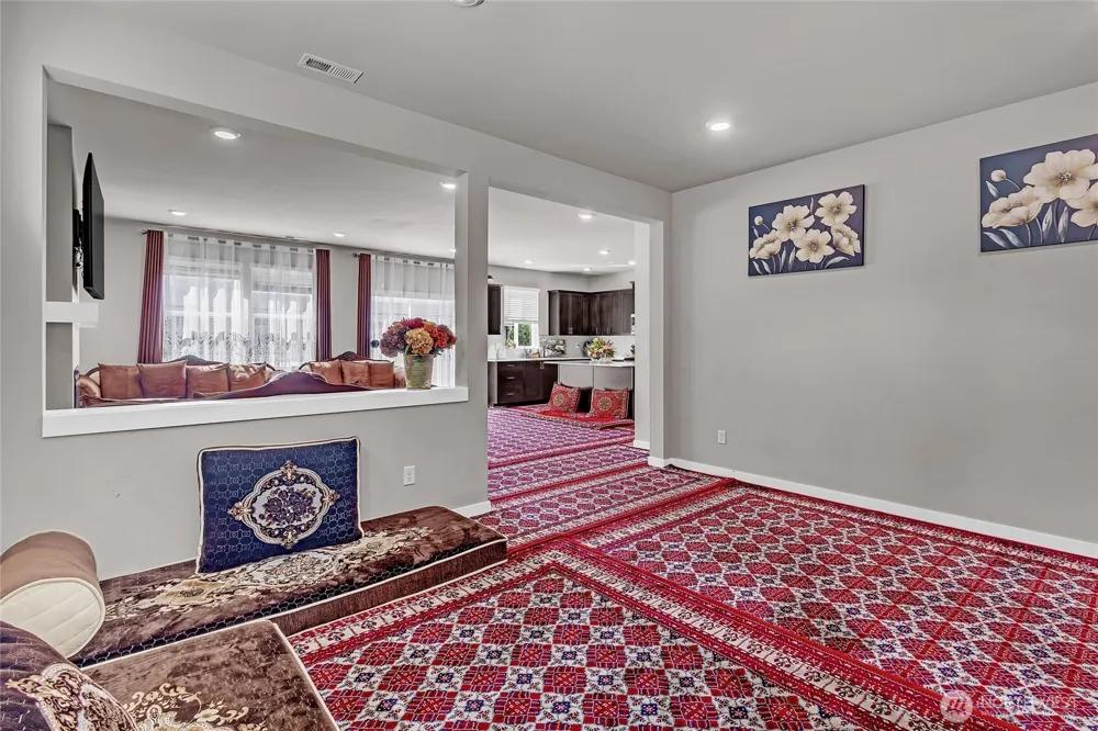 28221 33rd Place S Auburn, WA 98001