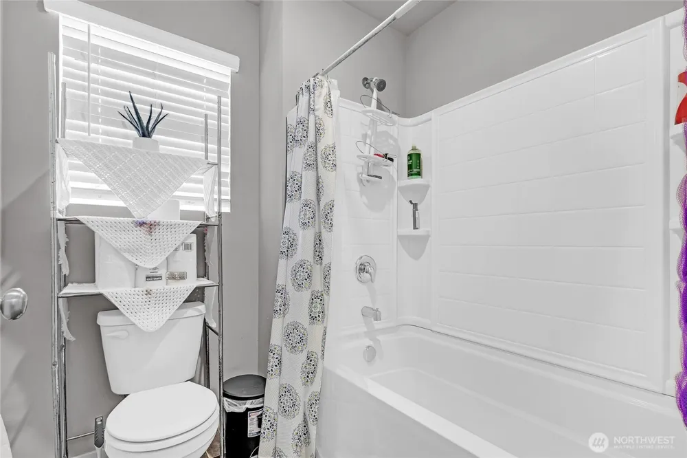 28221 33rd Place S Auburn, WA 98001