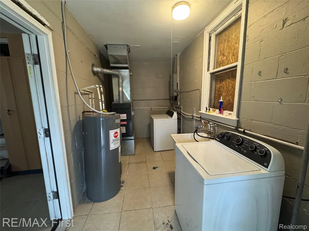 20200 Westhampton Avenue Southfield City, MI 48075