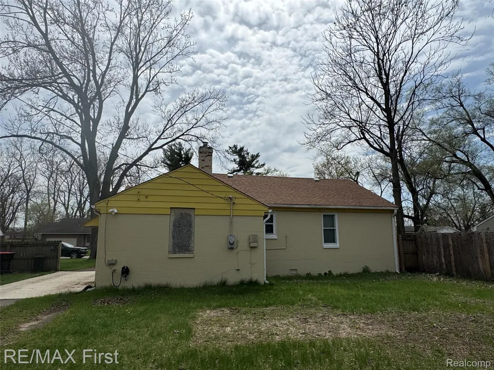 20200 Westhampton Avenue Southfield City, MI 48075