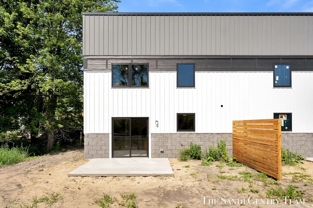 1500 Kooiman Avenue #12 Grand Haven City, MI 49417