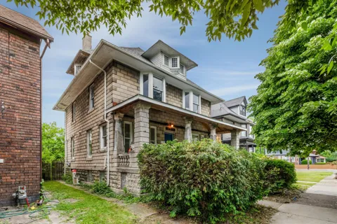 418 King Street