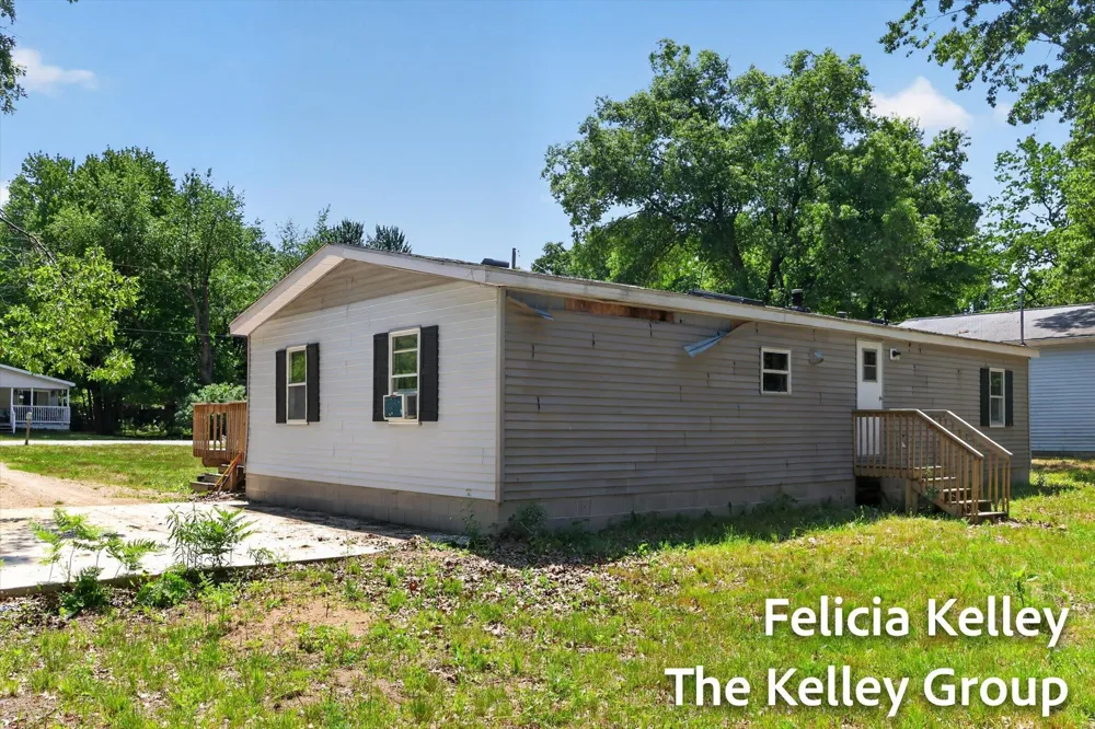 17158 Seneca Court Winfield Township, MI 49329