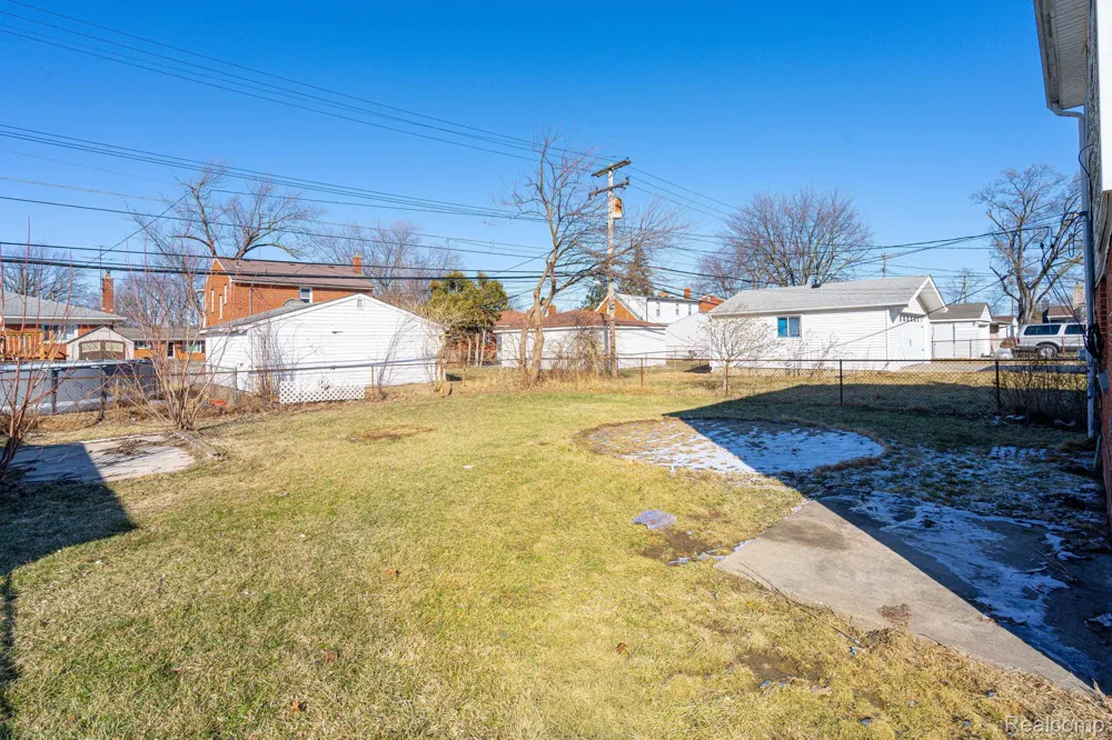 18327 E 13 MILE ROAD Fraser City, MI 48026