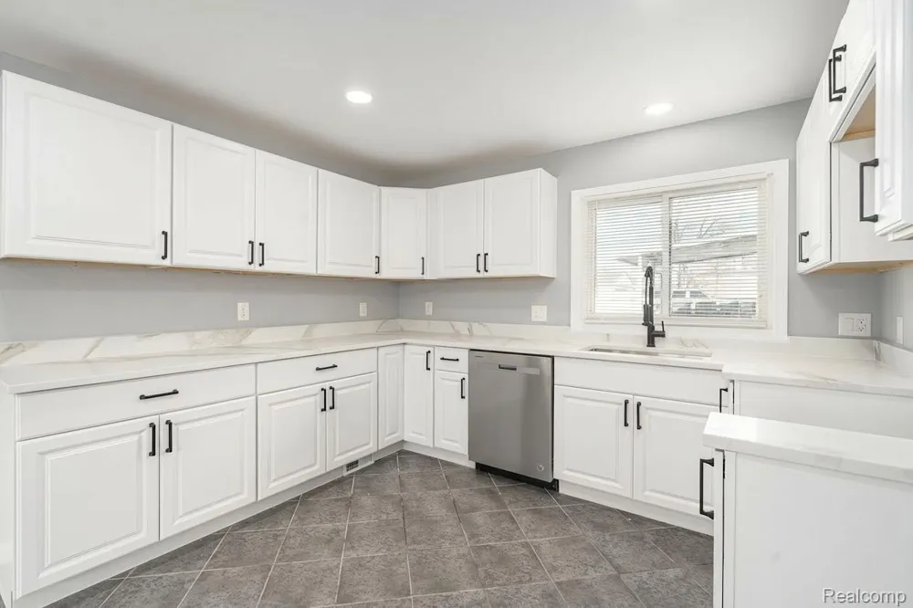18327 E 13 MILE ROAD Fraser City, MI 48026