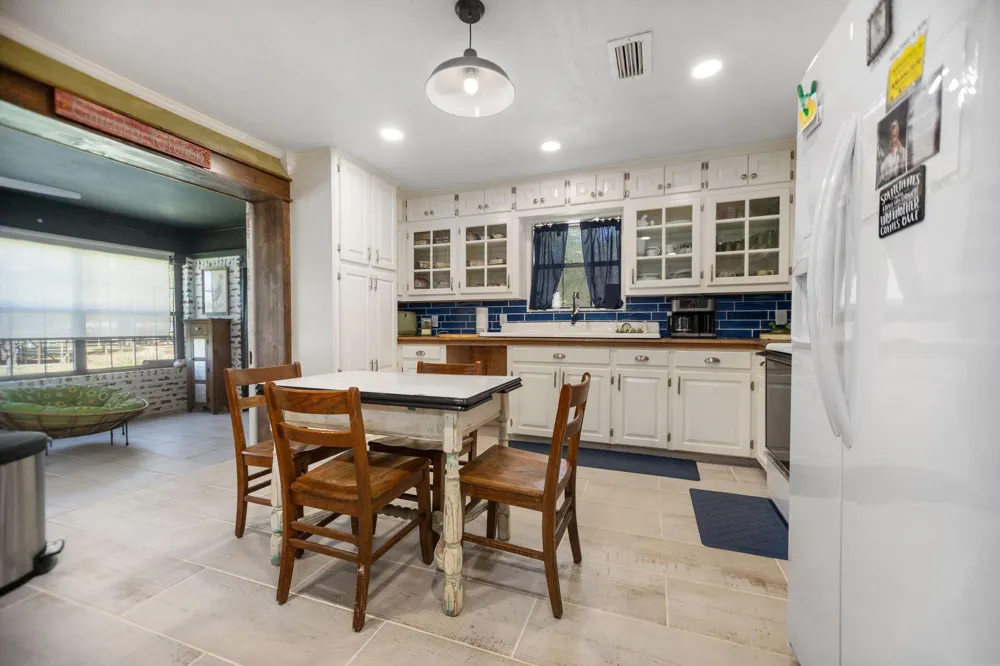 160 Dailey Road Crockett, TX 75835