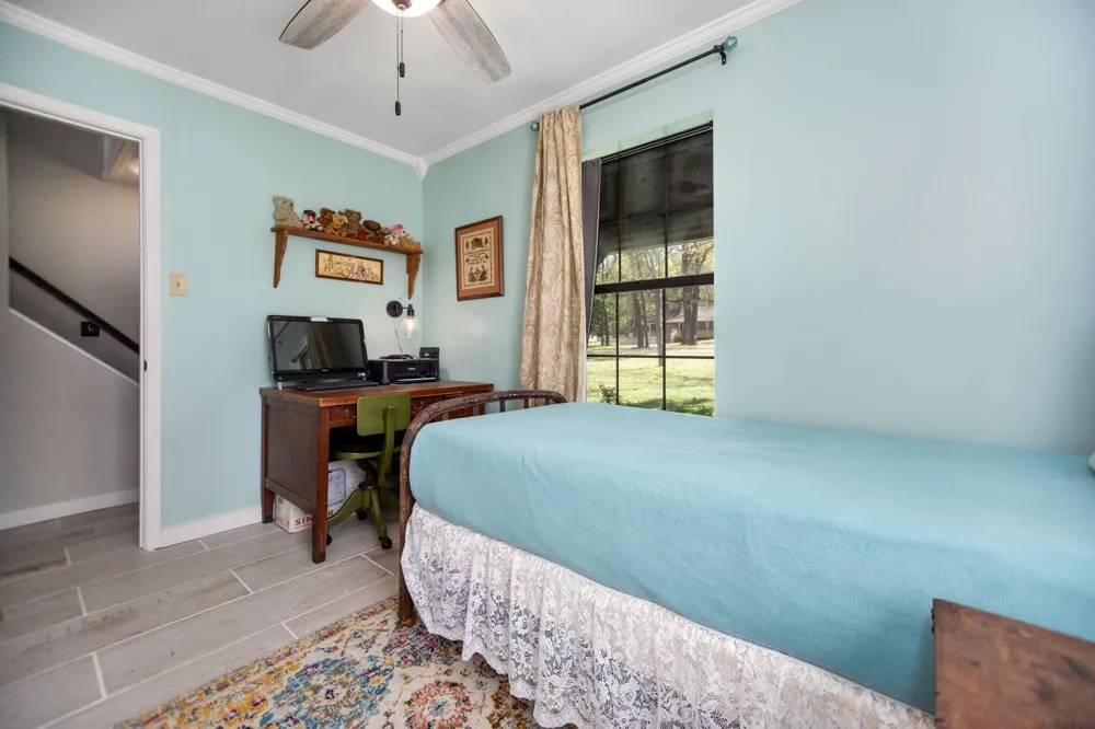 160 Dailey Road Crockett, TX 75835
