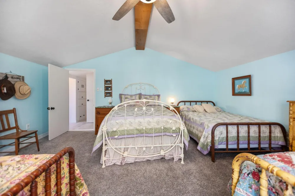 160 Dailey Road Crockett, TX 75835