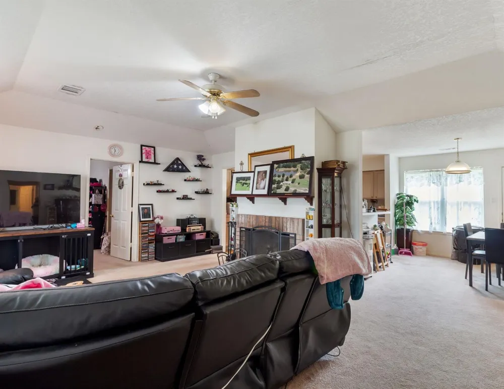 8128 Edge School House Rd Hearne, TX 77859