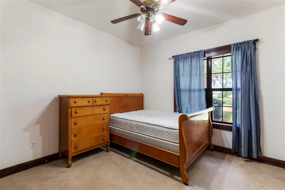 8128 Edge School House Rd Hearne, TX 77859