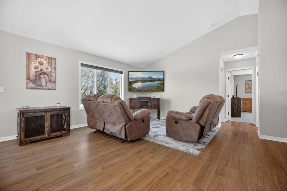 25695 Euclid Avenue Wyoming, MN 55092