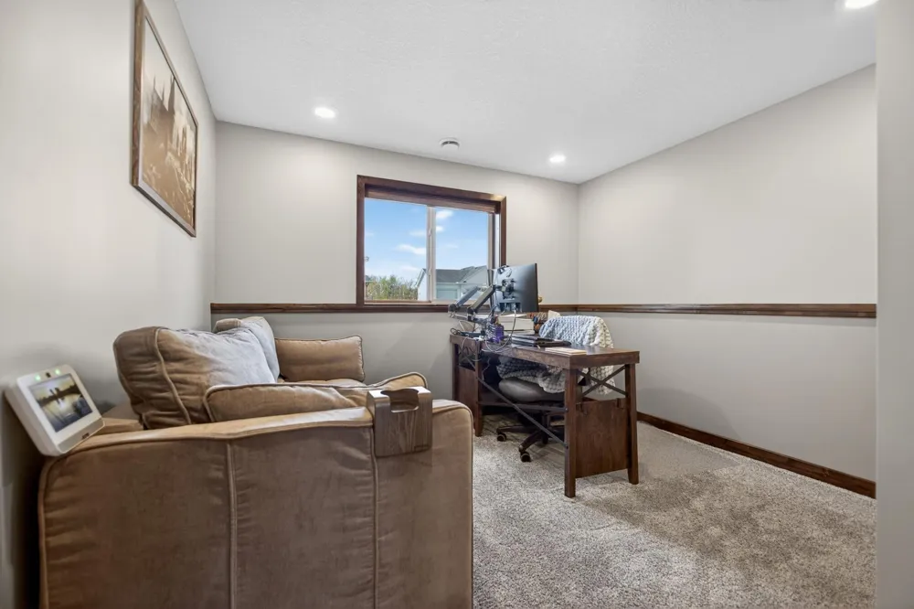 25695 Euclid Avenue Wyoming, MN 55092