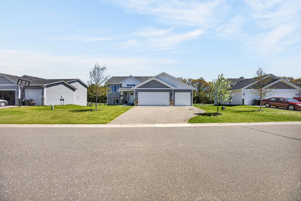 25695 Euclid Avenue Wyoming, MN 55092