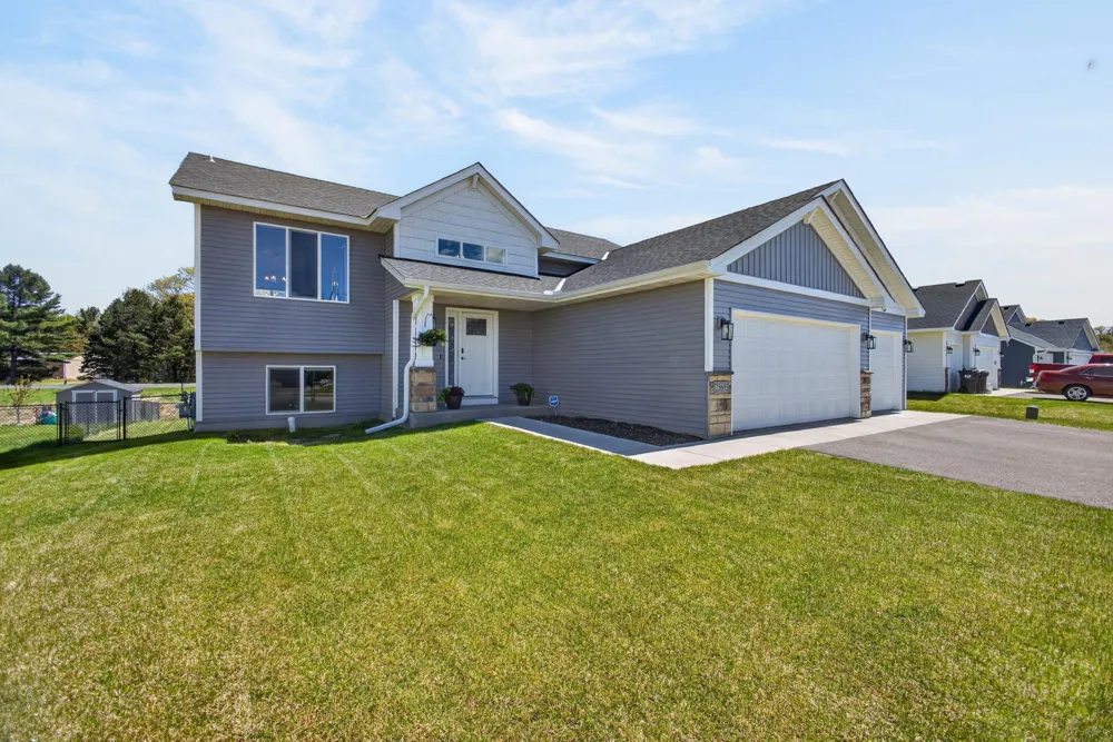 25695 Euclid Avenue Wyoming, MN 55092