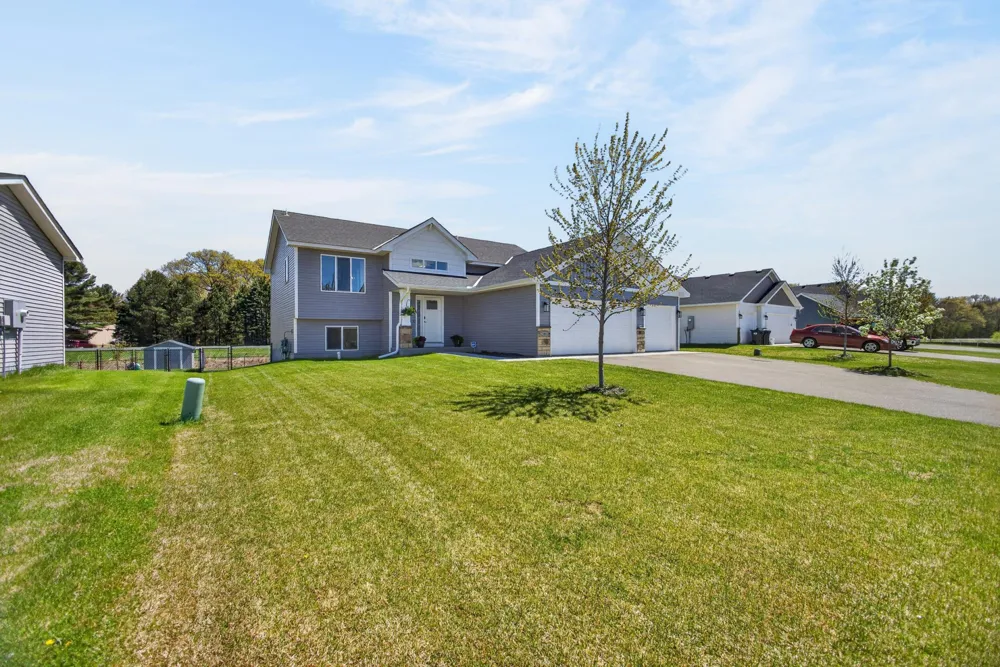 25695 Euclid Avenue Wyoming, MN 55092