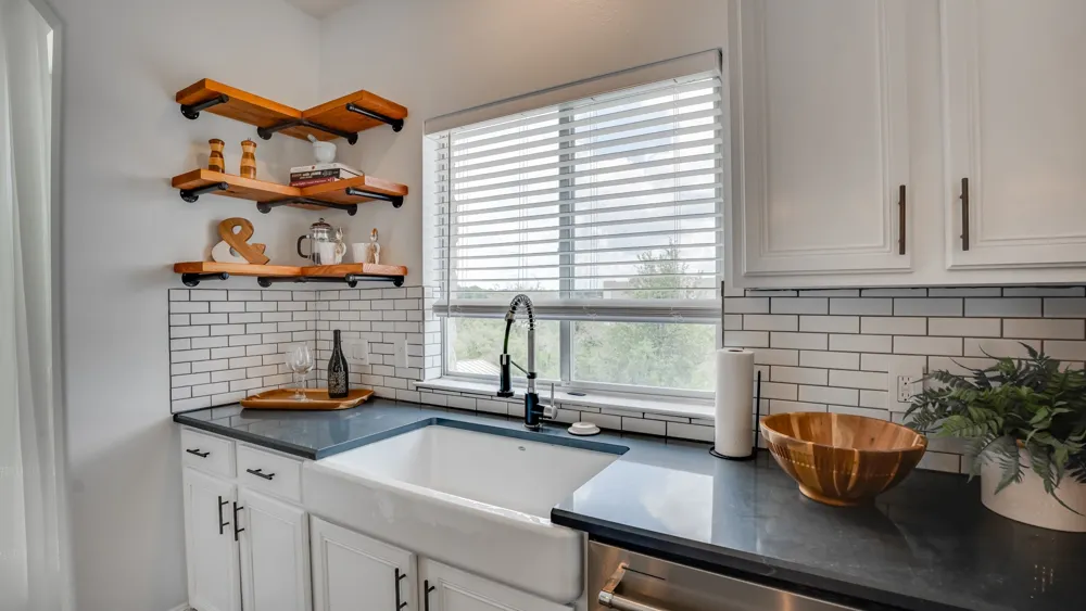 2016 Hidden Hills Drive Dripping Springs, TX 78620