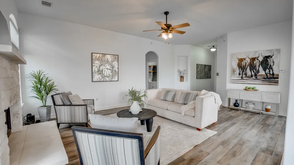 2016 Hidden Hills Drive Dripping Springs, TX 78620
