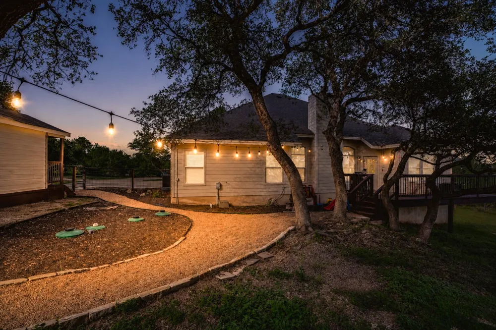 2016 Hidden Hills Drive Dripping Springs, TX 78620