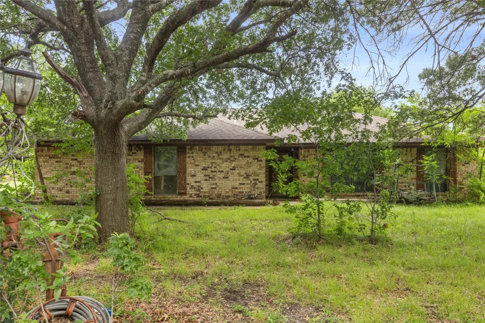 8677 S Fm 898 Whitewright, TX 75491